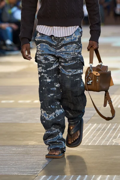 Look 23